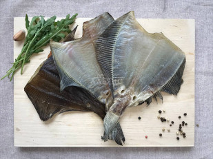 Сурские гренки Чеснок с зеленью (100 гр): Камбала камчатская вяленая без икры