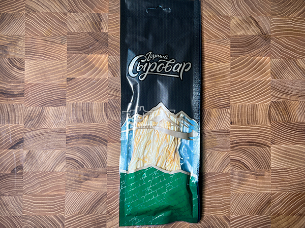 Сыр 60 гр ГОРНЫЙ СЫРОВАР (Паутинка копчёная) в Самаре