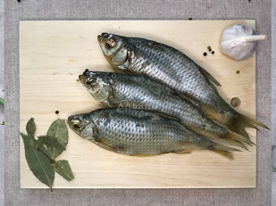 Сурские гренки Чеснок с зеленью (100 гр): Красноперка вяленая