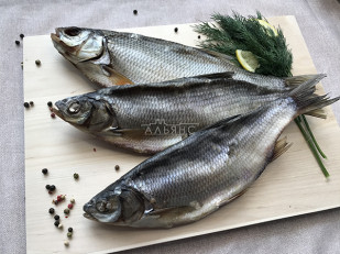 Корюшка вяленая с икрой: Плотва вяленая