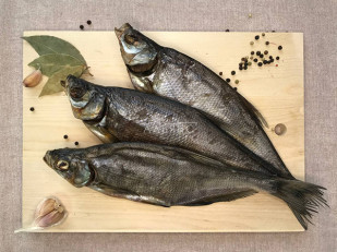 Корюшка вяленая с икрой: Синец вяленый